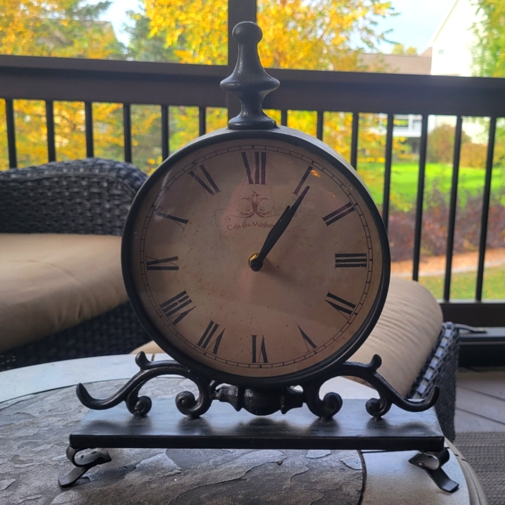 Mantel Clock